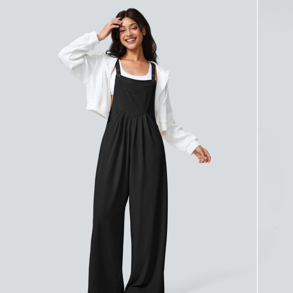 HALARA Black Jumpsuit with Square Neck and Wide-Leg Design